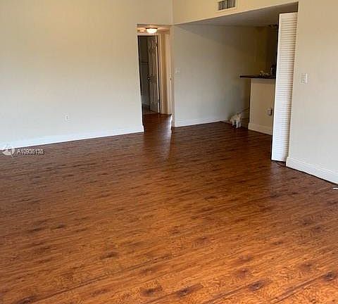 5th image of 9939 Nob Hill Ln #9939