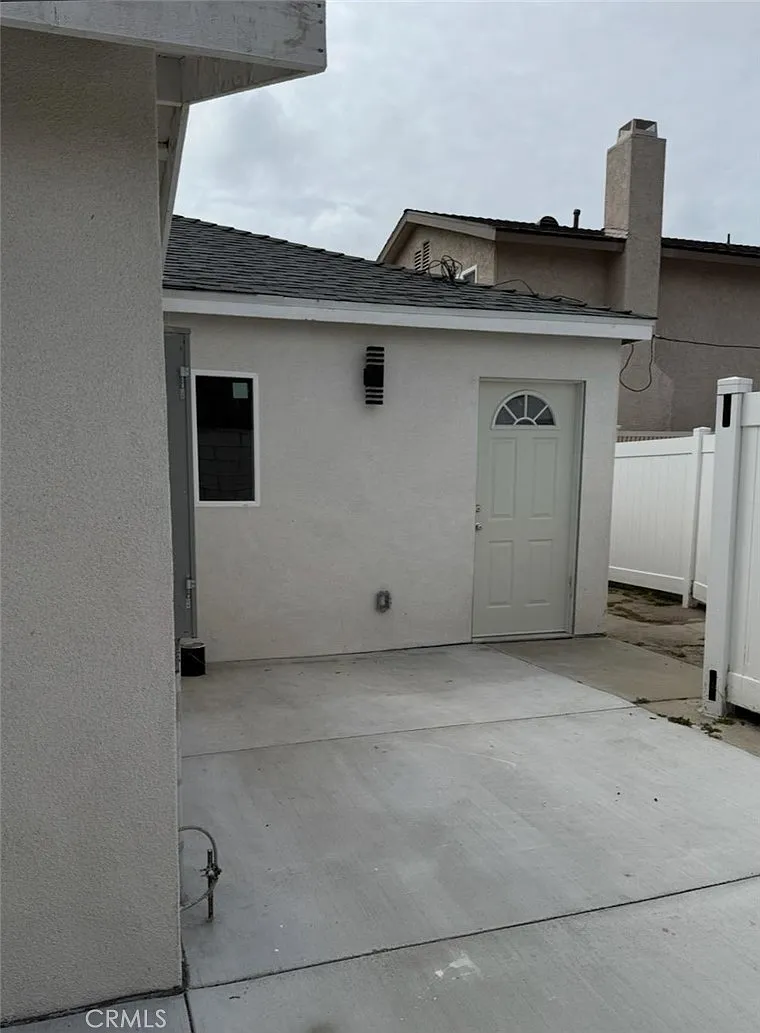 2 bed, 1.5 bath, 753 sqft, $2,700 — Photo 2