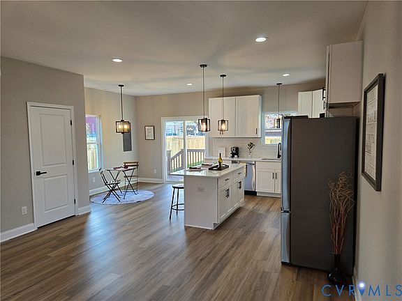 4th image of 2023 Boston Ave