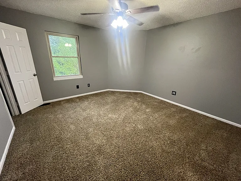 700 Cedar Dr — Photo 9