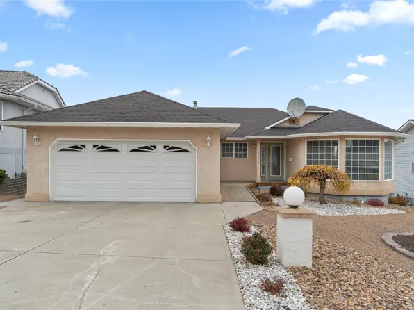 1976 Gloaming Dr, Kamloops, BC V1S 1P8