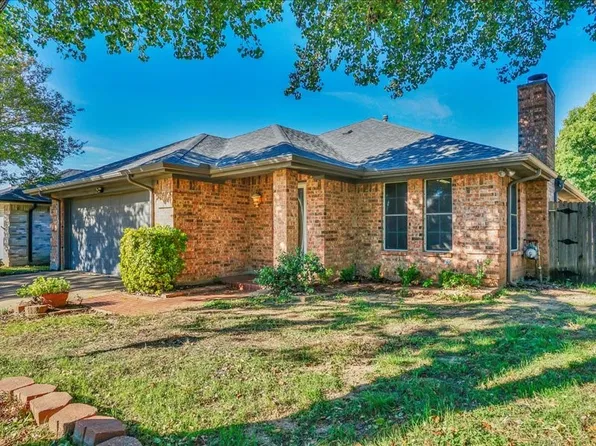 713 Baldridge Rd, Burleson, TX 76028