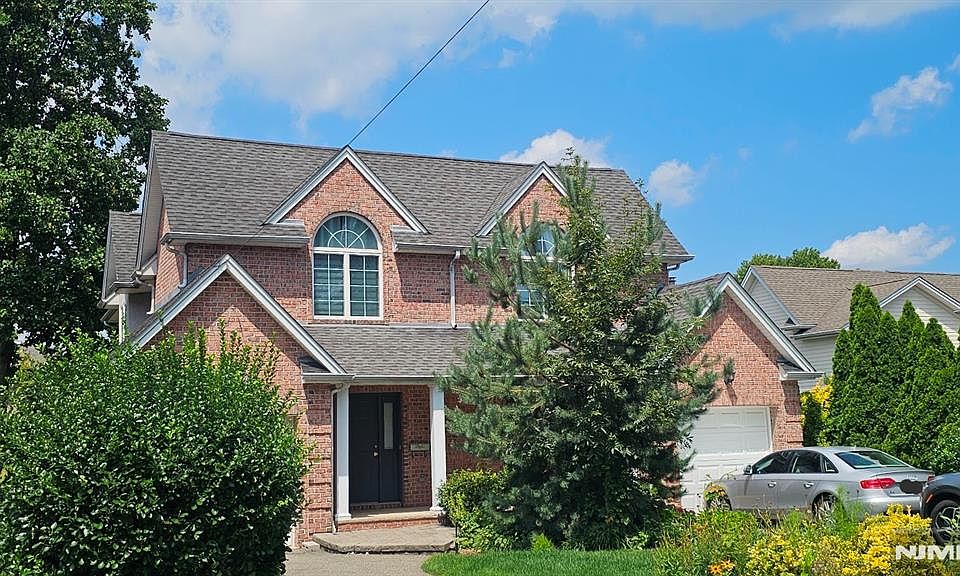 1st image of 2425 Hammett Ave