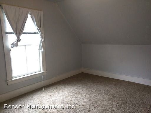 5th image of 1025 Caledonia St