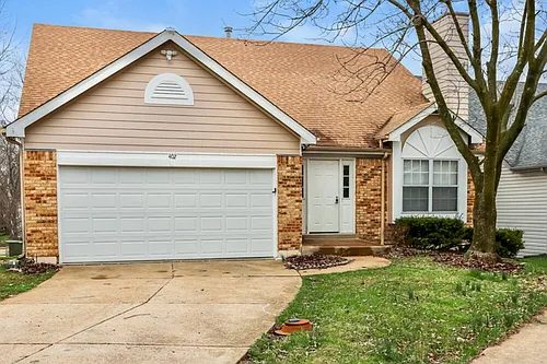 402 Waterside Dr Photo 1