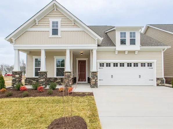 12213 Twin Rivers Dr, Chester, VA 23836