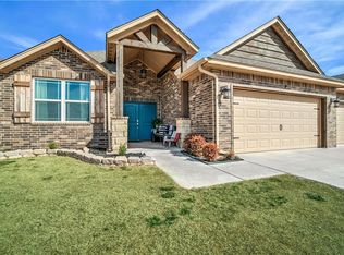 10412 Salt Fork Dr, Yukon, OK 73099