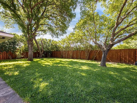 5th image of 4006 Mendenhall Dr