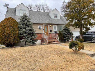 159 Washington Ave, Valley Stream, NY, 11580