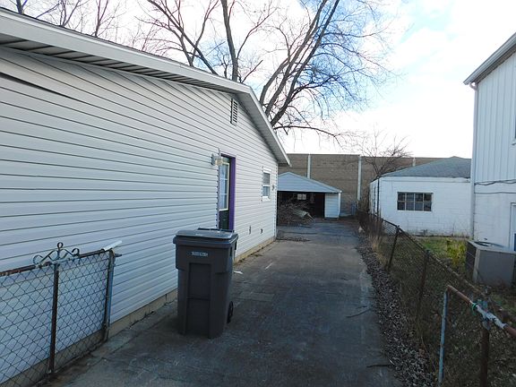 2nd image of 3549 N Payton Ave