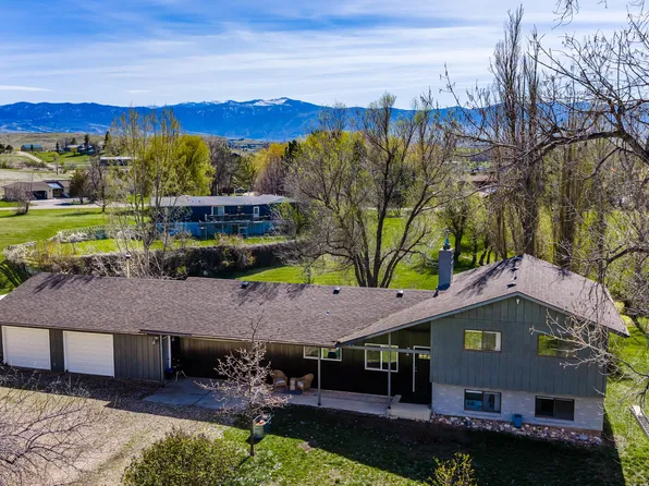 2 Steve Dr, Sheridan, WY 82801