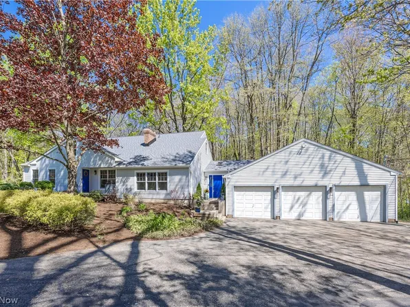 31599 Fairview Rd, Chagrin Falls, OH 44022