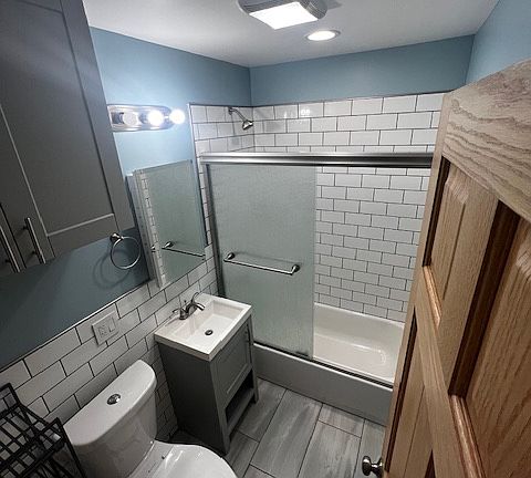 5th image of 1137 W Bryn Mawr Ave APT 204