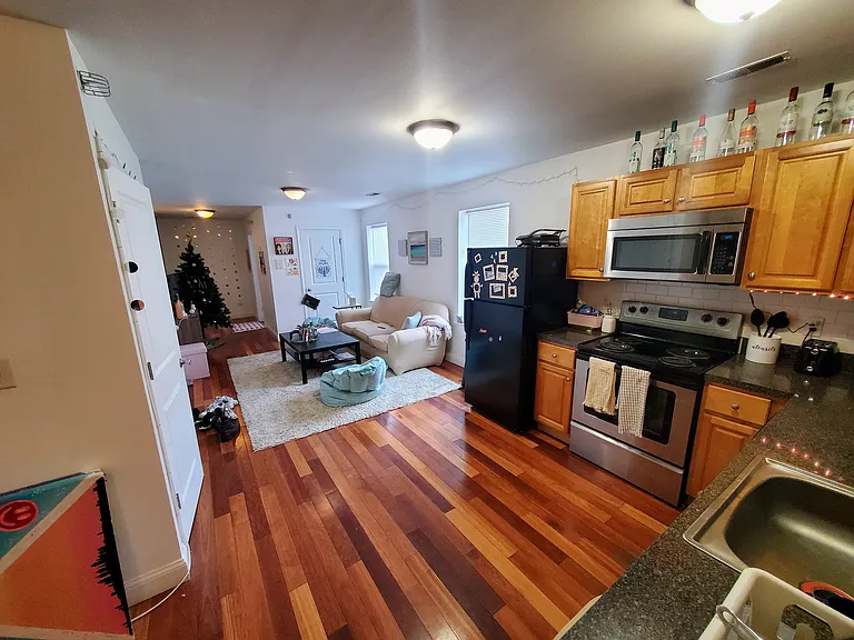 1525 N 17th St #3 — Photo 4