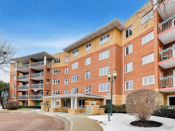 710 Creekside Dr Unit 310, Mount Prospect, IL 60056