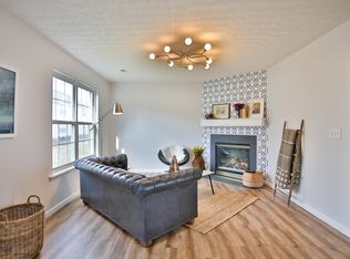 8006 Kelly Green Way, Louisville, KY 40291