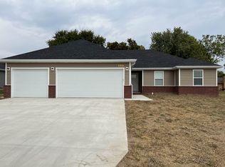 333 Granada St, Republic, MO 65738