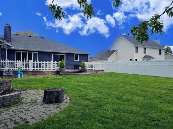 55843 Rooster Ln, Osceola, IN 46561