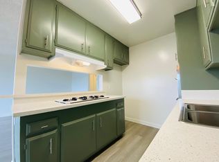 147 E 18th St APT 1, Costa Mesa, CA 92627