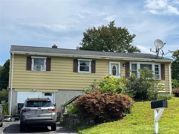 34 Glendale Rd, Oakdale, CT 06370