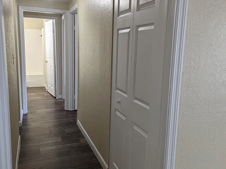 Sunrise Apartments — Photo 24