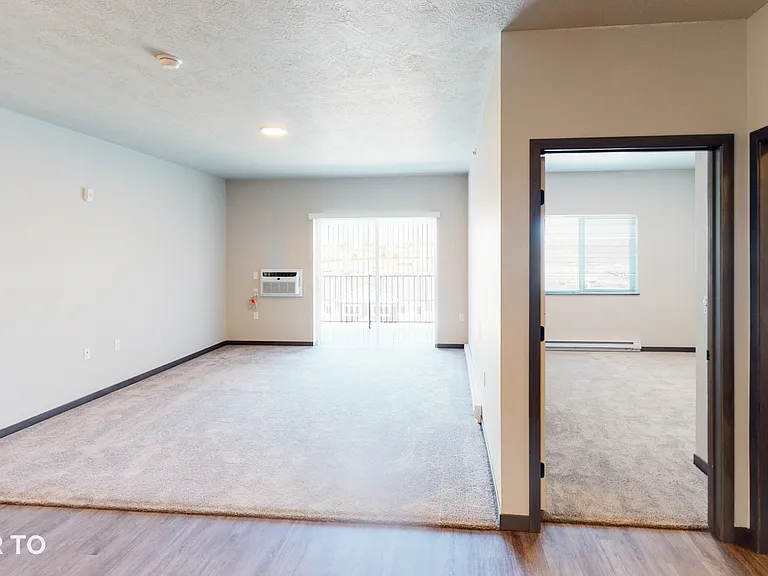 5800 Sunnybrook Plz — Photo 88