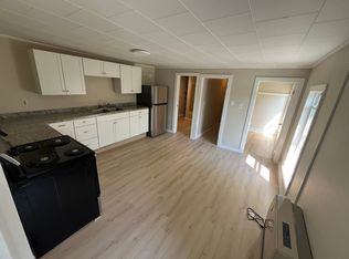 53-55 Elm St #B, Claremont, NH 03743