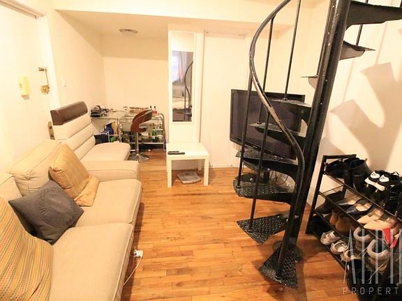 4th image of 171 W 83rd St APT 1A
