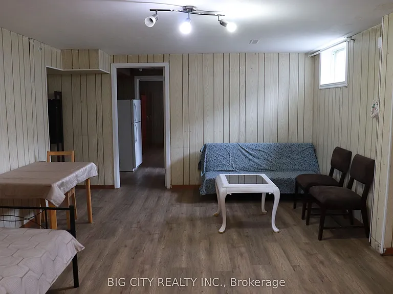 72 Hepscott Ter #LOWER — Photo 2