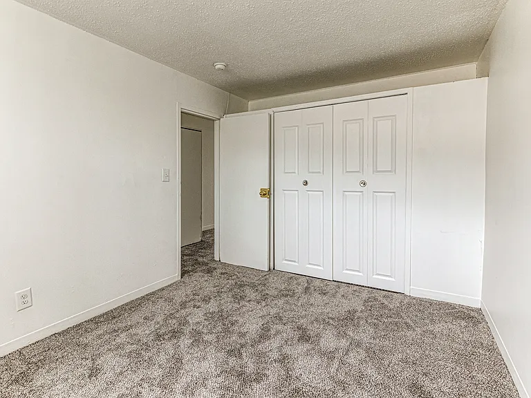 Manor House Apartments — Photo 27