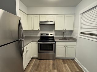 1080 N Wheeling Rd #301, Mount Prospect, IL 60056