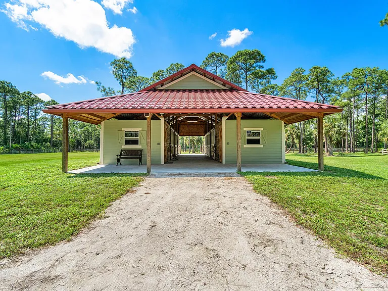 1835 Stallion Dr #STALLS — Photo 18