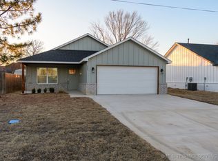 504 N 22nd St W, Collinsville, OK 74021