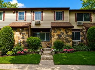20 Fuller Ct, Staten Island, NY 10306