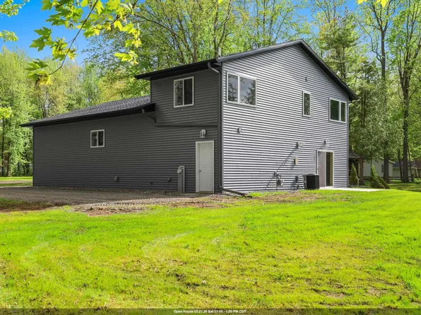 W4956 Woodland Rd, Bonduel, WI 54107