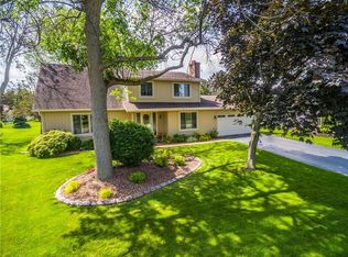 156 Oak Bridge Way, Rochester, NY 14612