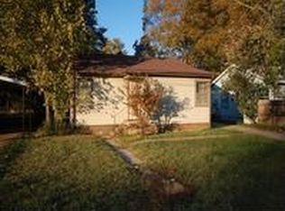 626 E McNeil St, Magnolia, AR 71753