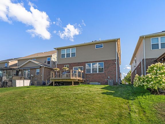 4th image of 49474 Hartwick Dr