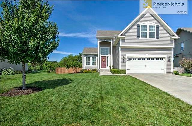 Welcome home to 16538 South Lyons. This charming 2 story home offers 4BR/3.5BA....the finishes are updated with today's colors throughout.