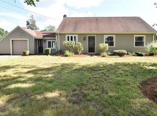 7 Fairfield Rd, Barrington, RI 02806
