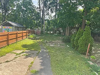 3 bed, 1000 sqft, $650 — Photo 2