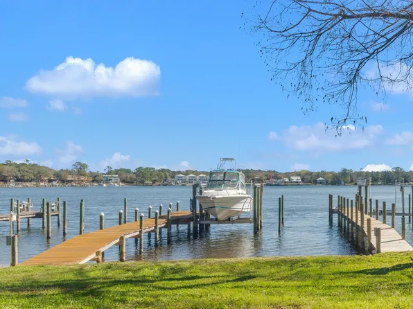 60 N John Sims Pkwy, Valparaiso, FL 32580