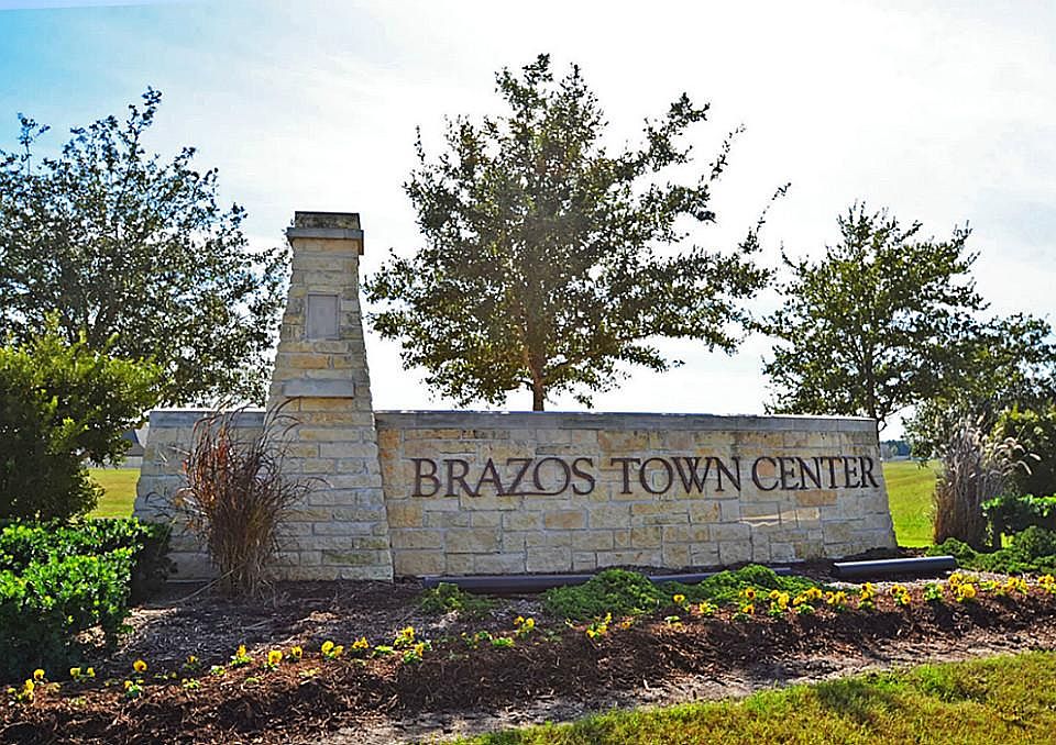 Wonderful place to call home! Low Tax Rates and more! Call for details!