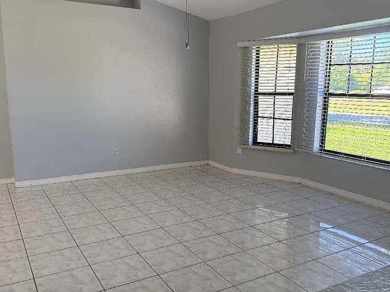 1474 Dewitt St — Photo 15