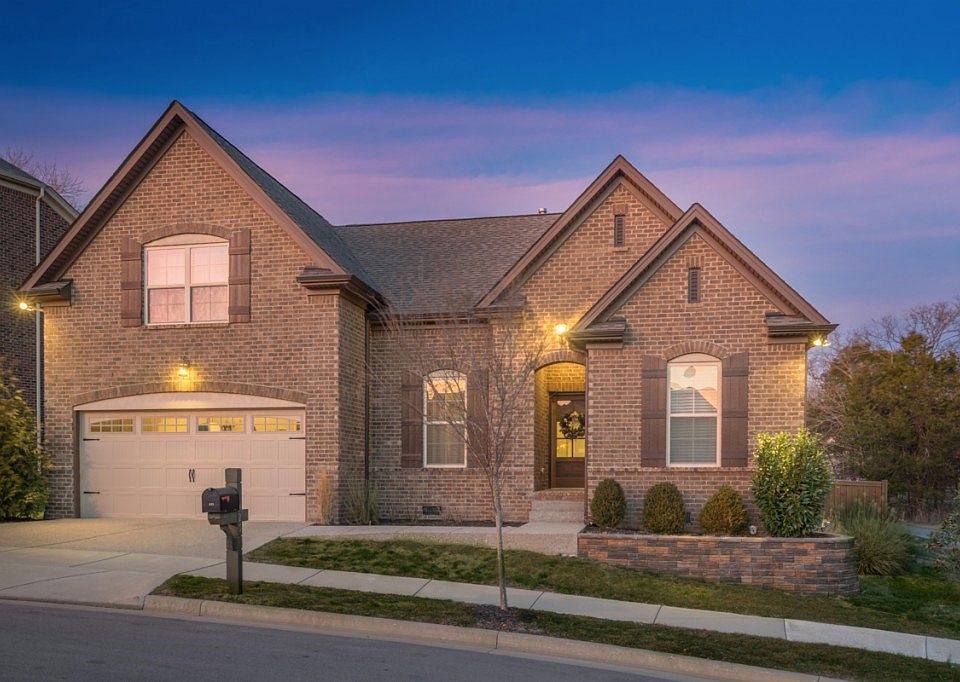 1st image of 425 Marlowe Ct
