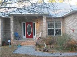 186 Waterside Ln, Freeport, FL 32439