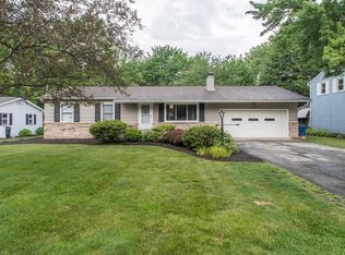 141 N Colonial Dr, Cortland, OH