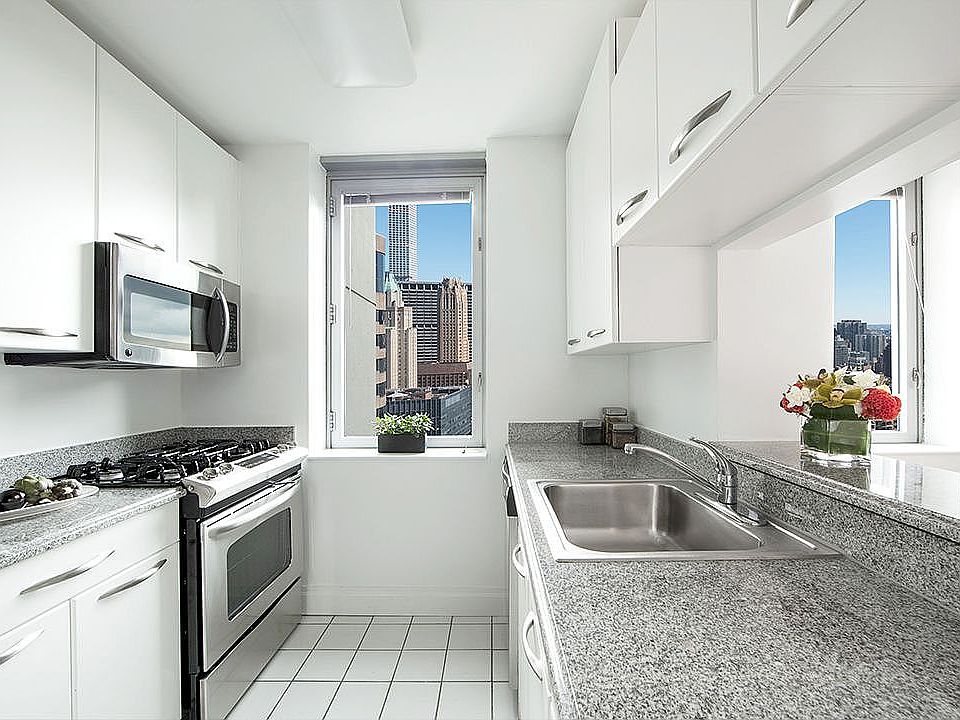 1st image of 150 E 44th St APT 27B