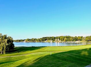 4553 Oak Pointe Dr, Brighton, MI