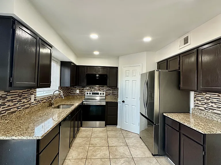 9242 Jessica Dr — Photo 8